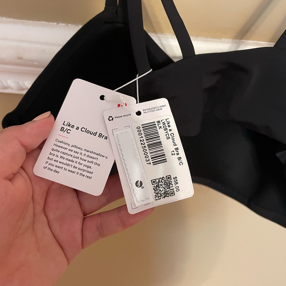 Lululemon NWT Like a cloud size 12 bra, B/c